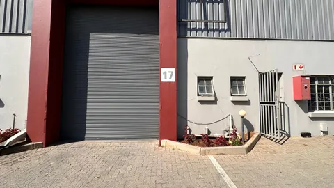 Reliance Centre, 107 Heidelberg road, City Deep has a 366m² Industrial Unit Available To Let (1)